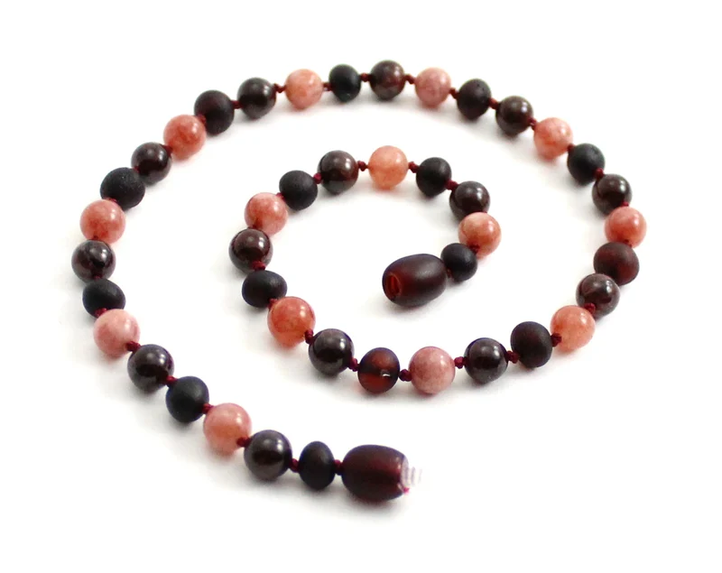 Collar de ámbar cereza sin pulir, piedra solar y granate