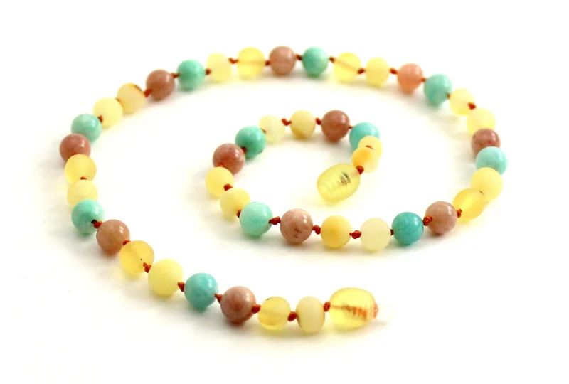 Collar de ámbar, amazonita verde y piedra solar