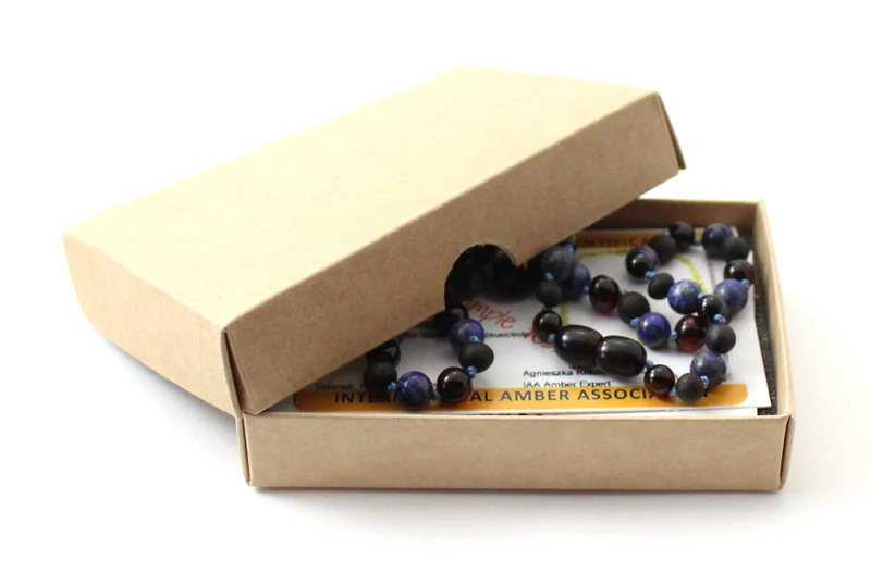 Collares de piedras preciosas de ámbar y lapislázuli