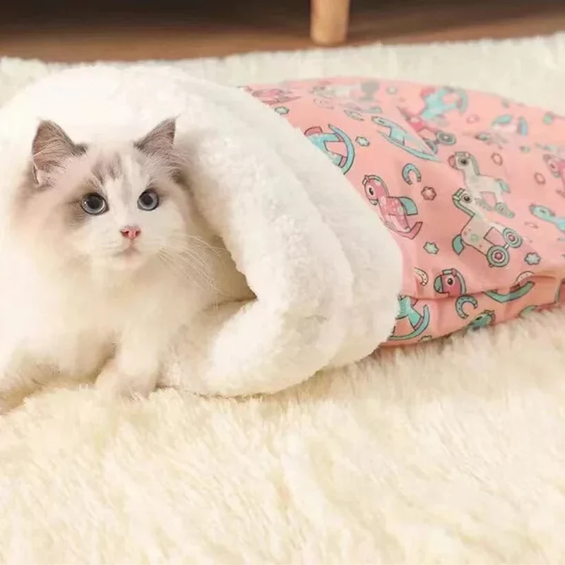 Sac de couchage douillet pour chat