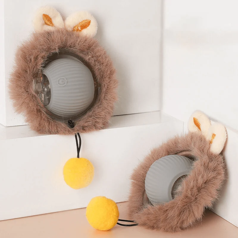 Balle interactive en fourrure pour chats