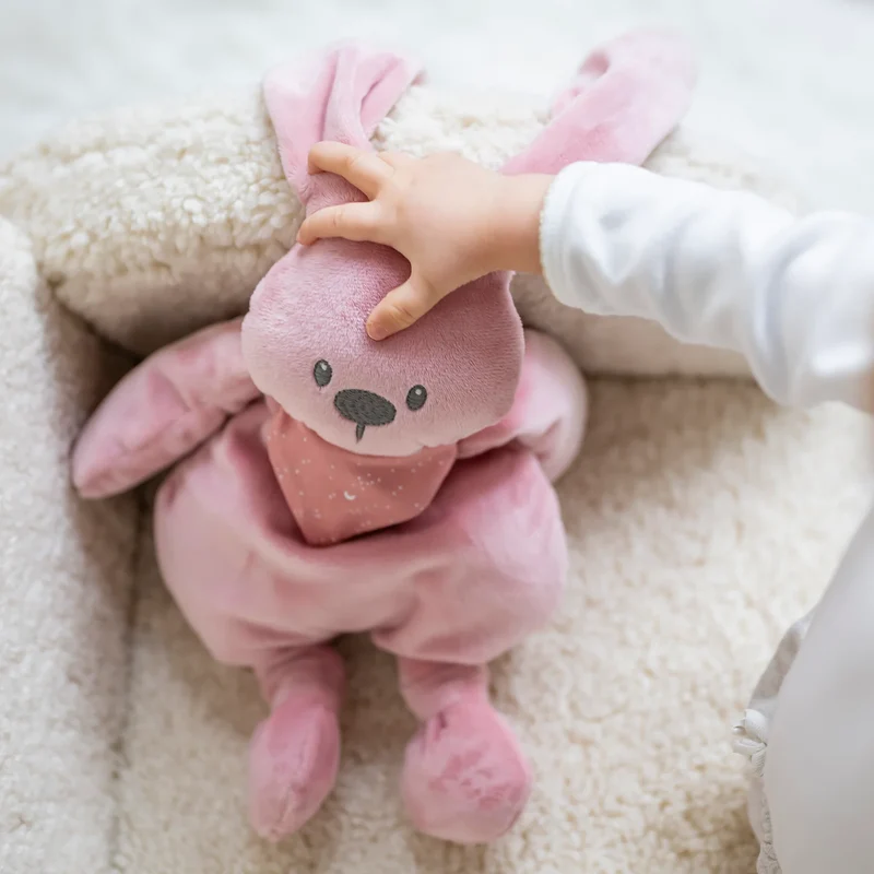 Nattou Coelho com Lenço Brilha no Escuro Rosa Velho