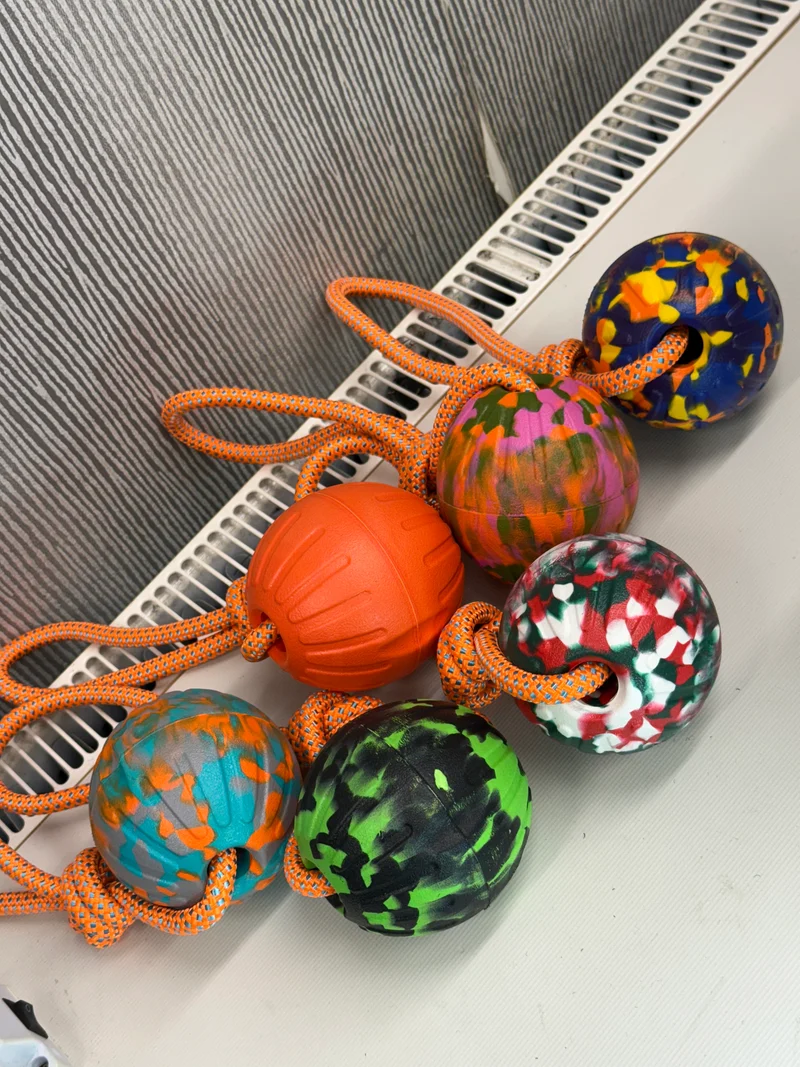 WEEK SPECIAL 4 large/medium balls