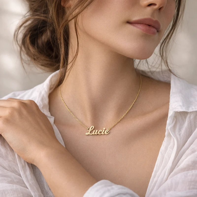 Collar Circonita de Oro 18K con Nombre Grabado