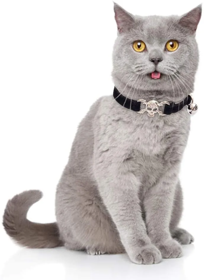 KOOLTAIL - Collar para gato con diseño de calavera con campana, 2 collares para mascotas con hebilla de seguridad, accesorio para gatos, gatitos, color negro y rosa