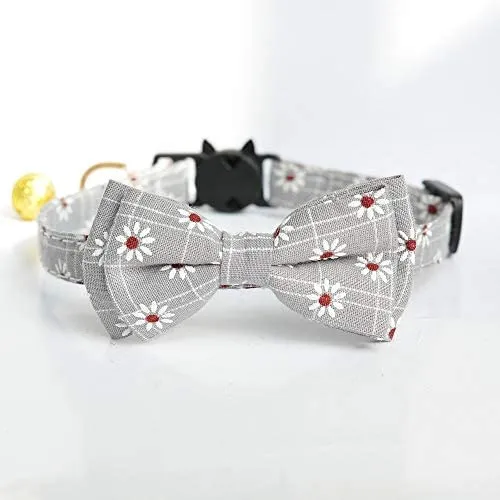 M-YOUNG Collar para gato con campana y pajarita, collares de seguridad ajustables para cachorro de gatito (6.7 in a 10,8 pulgadas)