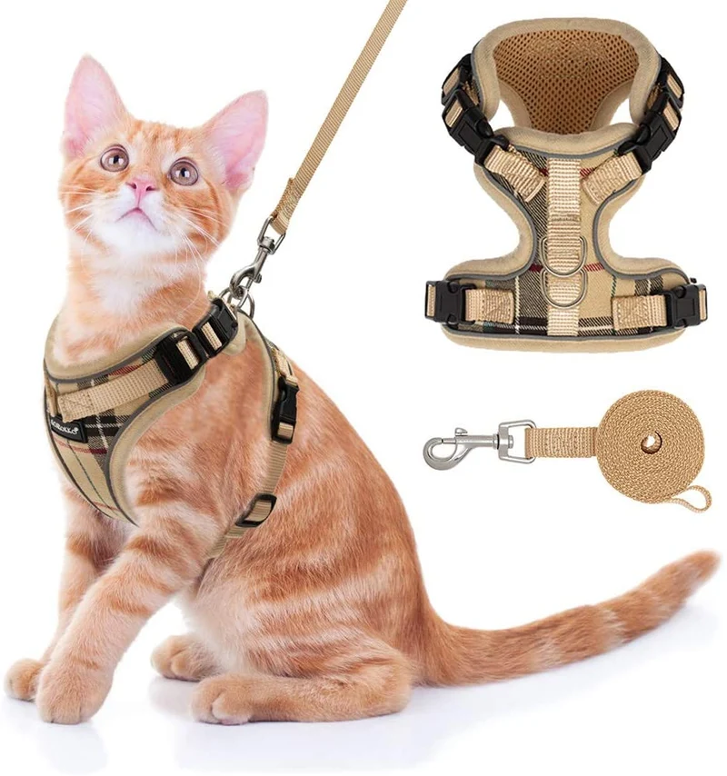 SCIROKKO - Arnés y correa para gato – Arnés ajustable para cachorro a prueba de fugas para exterior con correa reflectante 3M, malla suave con clip de metal para gato chaqueta para caminar para gatito conejo, A cuadros