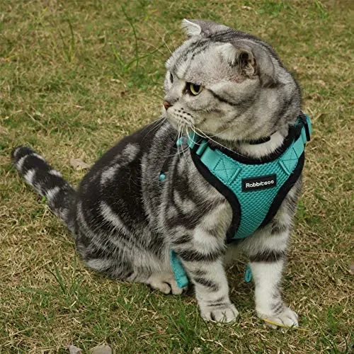 rabbitgoo - Arnés para gato para caminar, a prueba de escape, para gatos pequeños y medianos, arneses ajustables, arnés de malla suave para gatos pequeños, chaqueta de gato segura con tiras reflectantes y 1 anillo de metal