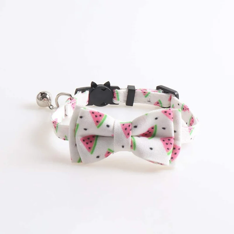 Imikoko - Collar para gato con pajarita y campana para Kitty ajustable, diseño de cuadros de seguridad, Sandía