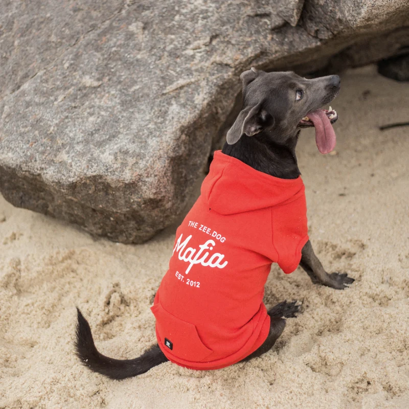 SUDADERA CON CAPUCHA PERROS ROJA MAFIA ZEEDOG