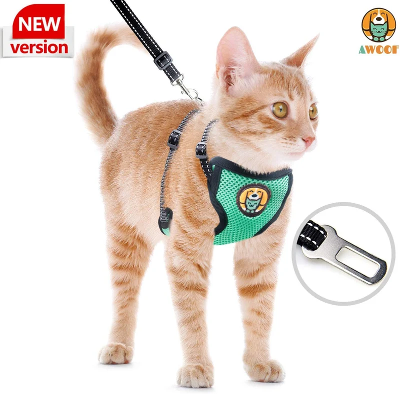 AWOOF Arnés y correa a prueba de escape, ajustable para gatos, cachorros y gatos, chaqueta para caminar con correa de metal, suave y transpirable para mascotas